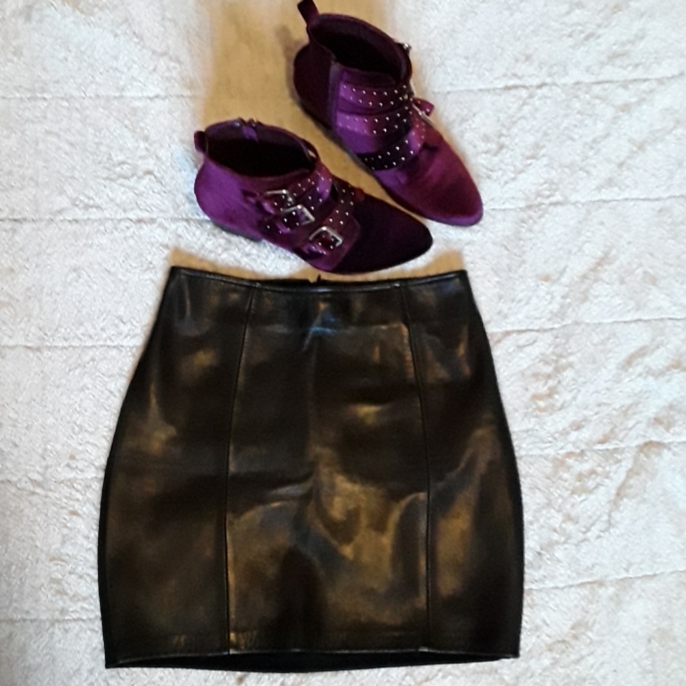 Vintage faux leather mini skirt